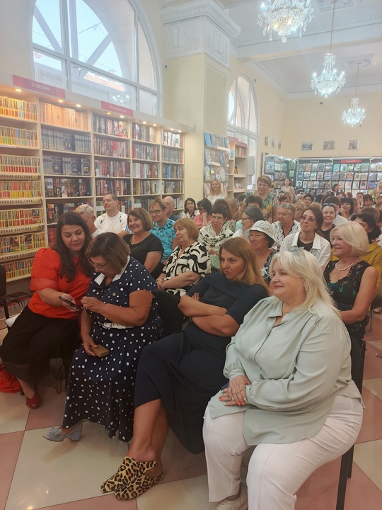 В "Кассандре" состоялись творческие встречи с Григорием Григорьевым.