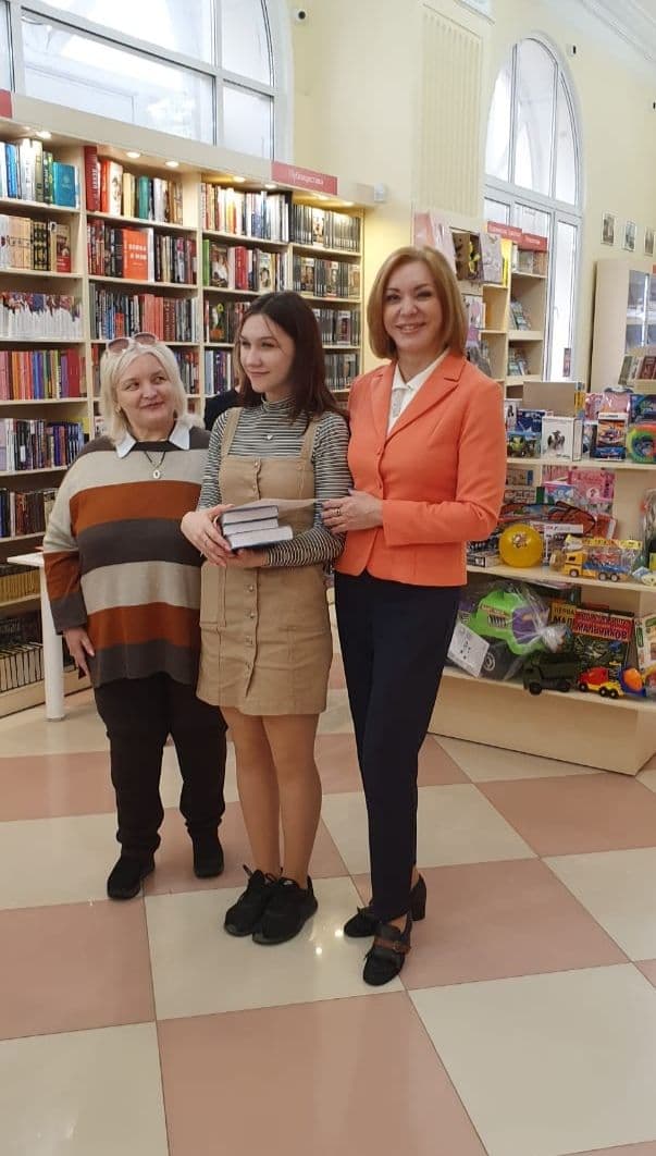Награждение победителей конкурса "Книжный эксперт" Награждение победителей конкурса "Книжный эксперт"